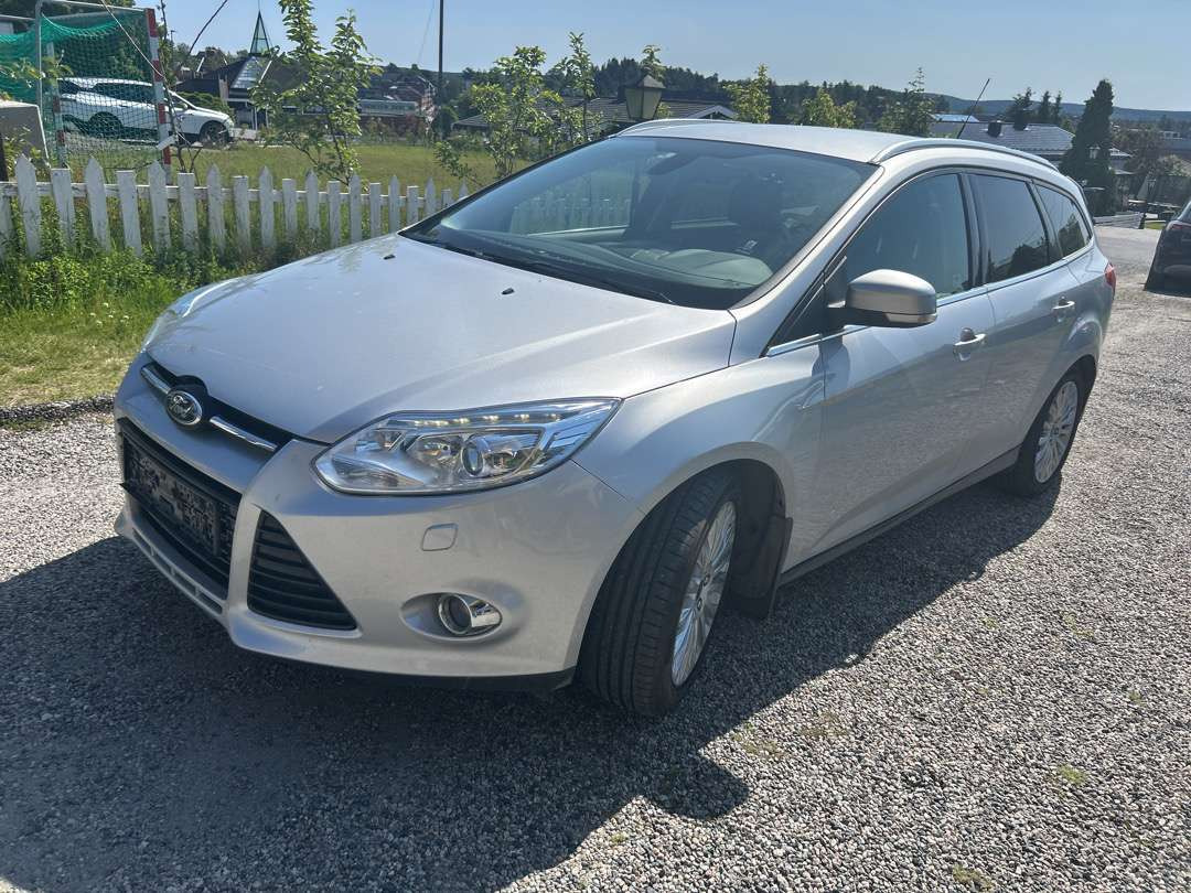 2013 PersonbilFORD FOCUS Automat diesel. - Personbil: bild 1 2013 PersonbilFORD FOCUS Automat diesel. - Personbil: bild 1