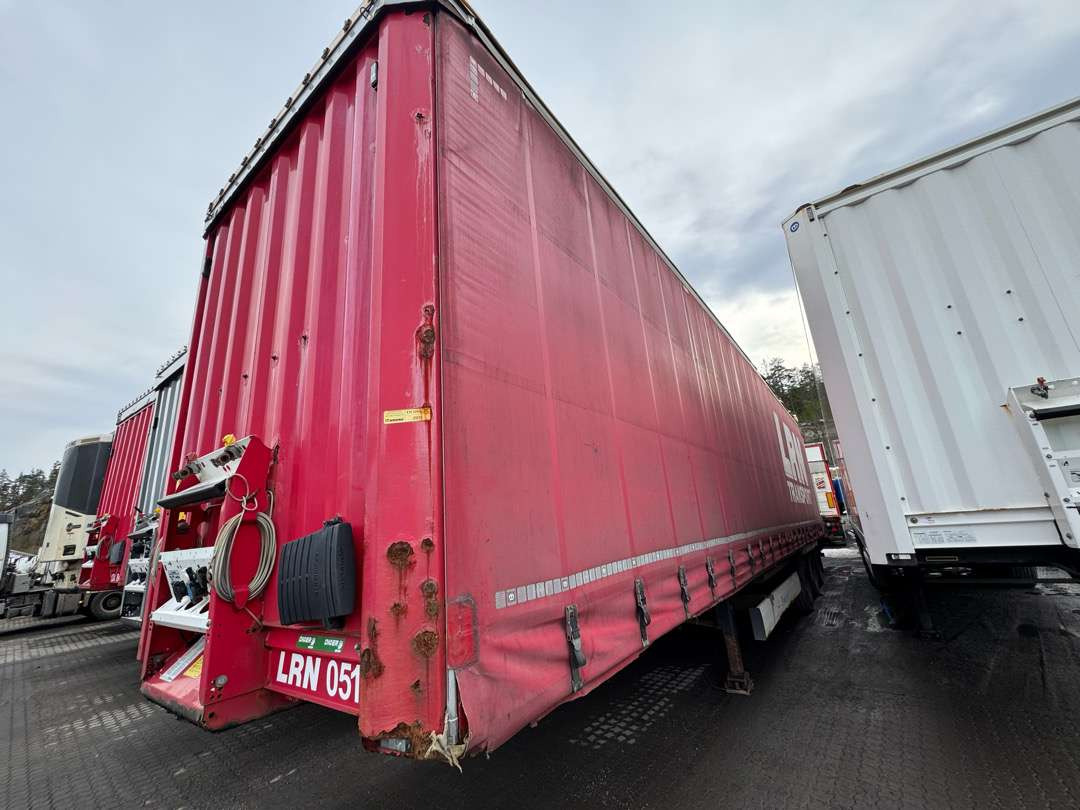 2015 KRONE Profi Line / MEGA / Curtain / Lifting roof - Kapelltrailer: bild 1 2015 KRONE Profi Line / MEGA / Curtain / Lifting roof - Kapelltrailer: bild 1