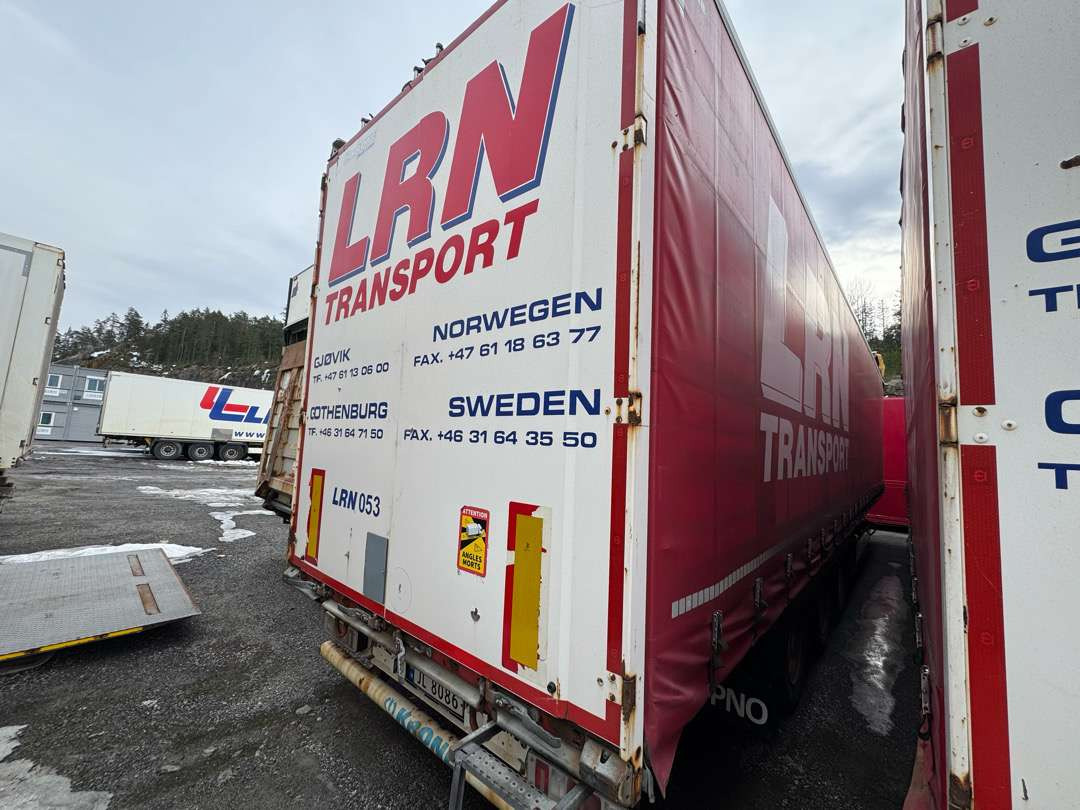 2015 KRONE Profi Liner / MEGA / Curtain / Lifting roof - Kapelltrailer: bild 2 2015 KRONE Profi Liner / MEGA / Curtain / Lifting roof - Kapelltrailer: bild 2