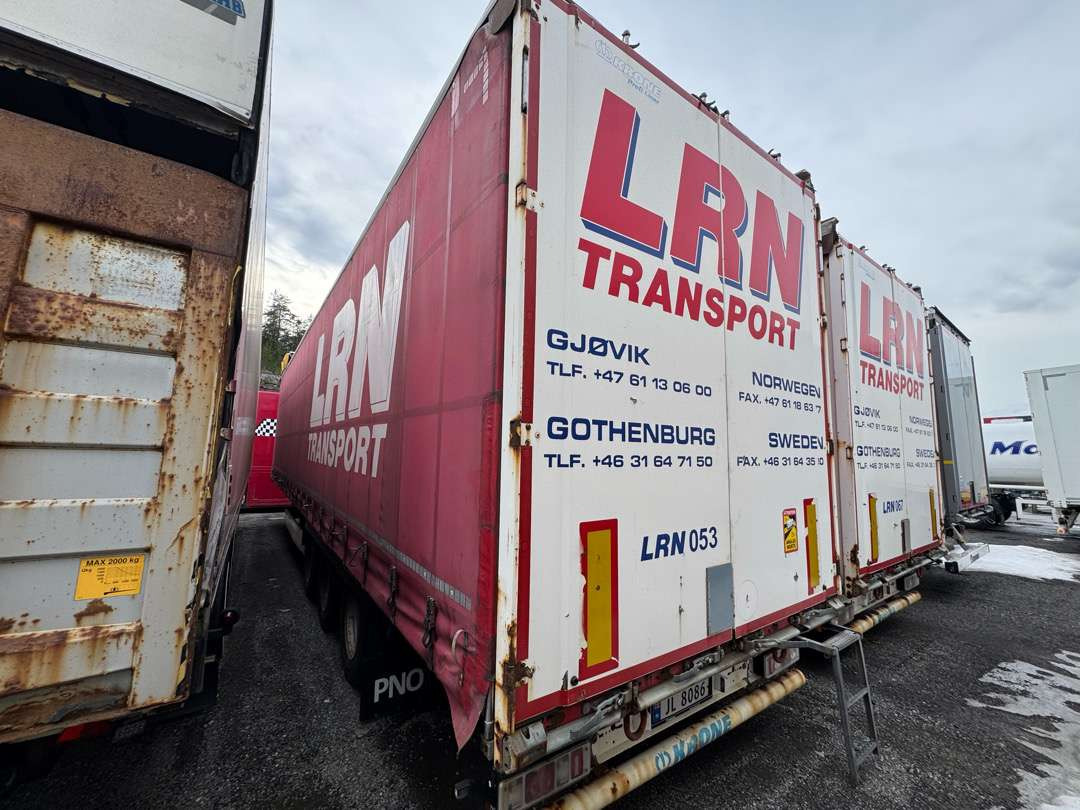 2015 KRONE Profi Liner / MEGA / Curtain / Lifting roof - Kapelltrailer: bild 1 2015 KRONE Profi Liner / MEGA / Curtain / Lifting roof - Kapelltrailer: bild 1