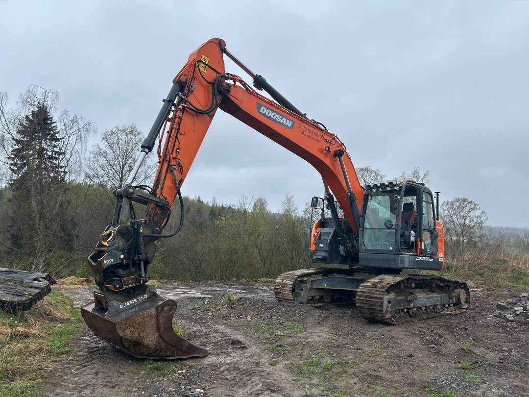 2018 Beltegraver 24 tonn Doosan DX 235LCR S 70-feste - Grävmaskin: bild 1 2018 Beltegraver 24 tonn Doosan DX 235LCR S 70-feste - Grävmaskin: bild 1