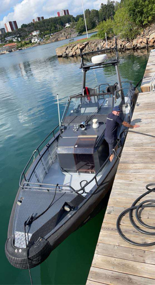 1997 Hurtiggående patruljebåt / 30 Fot / 870 HK - Övrig maskin: bild 4 1997 Hurtiggående patruljebåt / 30 Fot / 870 HK - Övrig maskin: bild 4