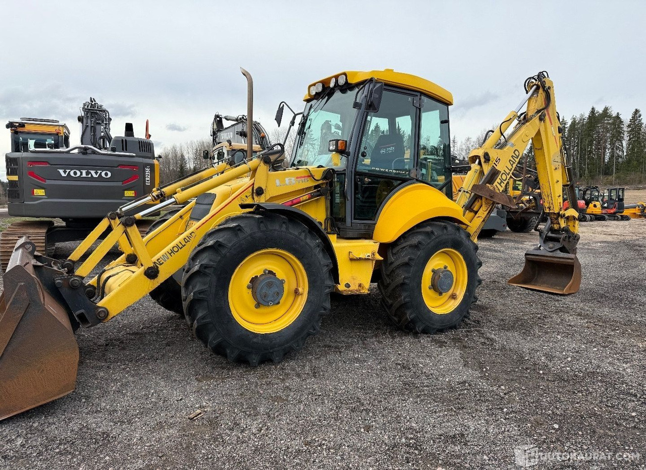 New Holland LB115 4PS, Traktorikaivuri, 7900h, 2001, Lahti - Byggmaskiner: bild 1 New Holland LB115 4PS, Traktorikaivuri, 7900h, 2001, Lahti - Byggmaskiner: bild 1