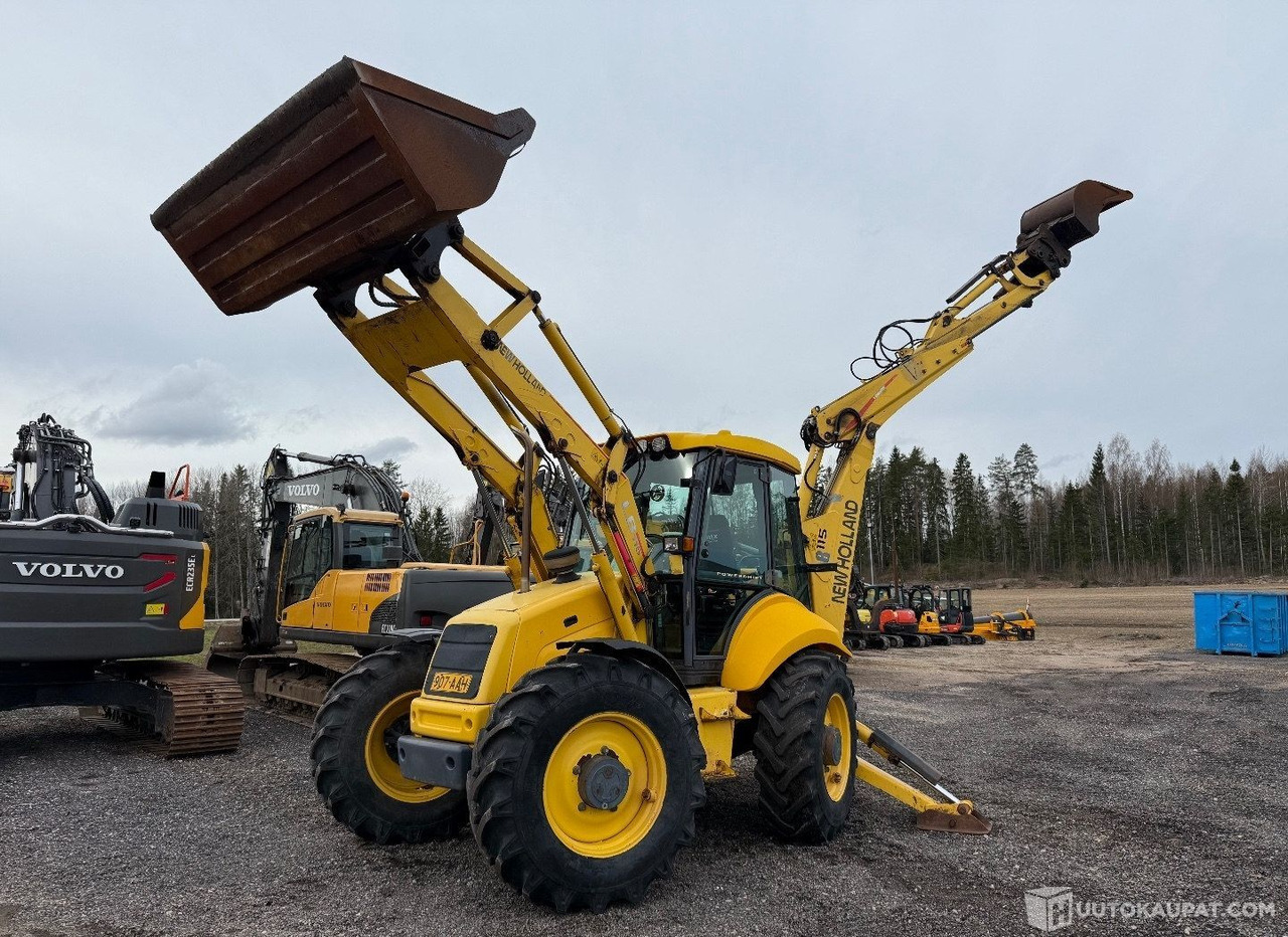 New Holland LB115 4PS, Traktorikaivuri, 7900h, 2001, Lahti - Byggmaskiner: bild 3 New Holland LB115 4PS, Traktorikaivuri, 7900h, 2001, Lahti - Byggmaskiner: bild 3