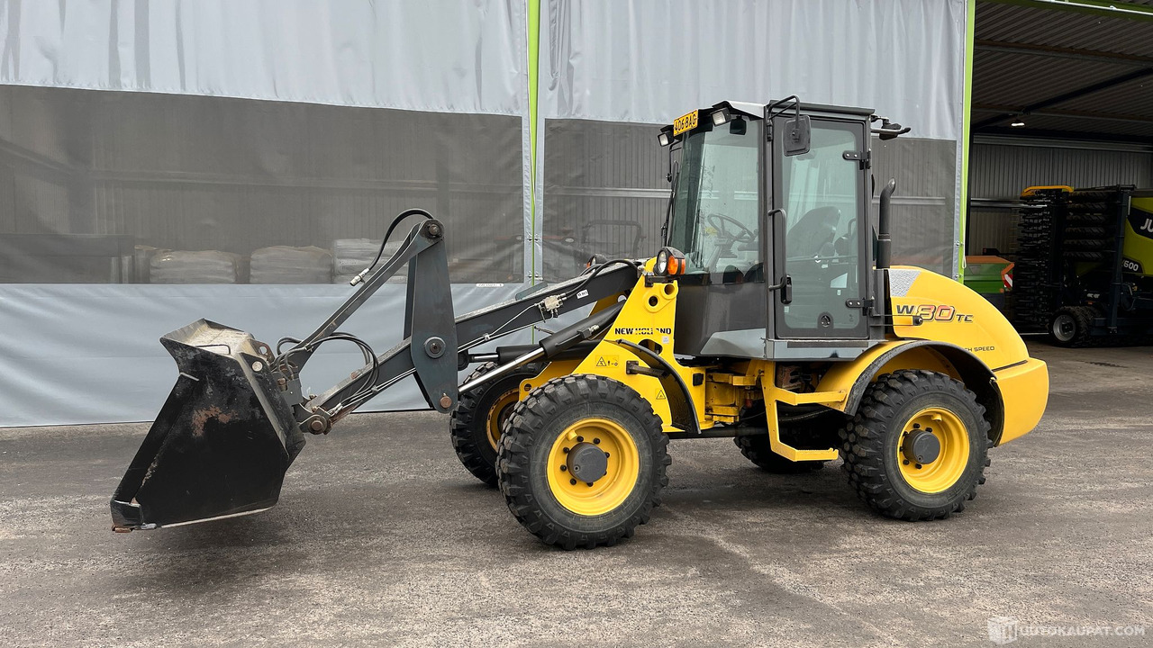 New Holland W80 TC HIGHSP, 2008, pyöräkuormaaja, Seinäjoki - Lantbruksmaskiner: bild 1 New Holland W80 TC HIGHSP, 2008, pyöräkuormaaja, Seinäjoki - Lantbruksmaskiner: bild 1