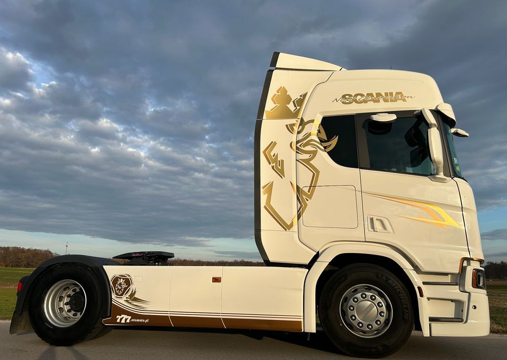 Scania R500 FULL AIR 2019 10x poduszki KLIMA POSTOJOWA / RETARDER / FULL SPOJLER / TOP STAN / od jedynego właściciela ! HYDRAULIKA spod beczki spożywczej ! / do wywrotu ruchomej podłogi beczki TOP TOP - Dragbil: bild 4 Scania R500 FULL AIR 2019 10x poduszki KLIMA POSTOJOWA / RETARDER / FULL SPOJLER / TOP STAN / od jedynego właściciela ! HYDRAULIKA spod beczki spożywczej ! / do wywrotu ruchomej podłogi beczki TOP TOP - Dragbil: bild 4