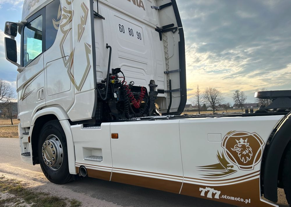 Scania R500 FULL AIR 2019 10x poduszki KLIMA POSTOJOWA / RETARDER / FULL SPOJLER / TOP STAN / od jedynego właściciela ! HYDRAULIKA spod beczki spożywczej ! / do wywrotu ruchomej podłogi beczki TOP TOP - Dragbil: bild 5 Scania R500 FULL AIR 2019 10x poduszki KLIMA POSTOJOWA / RETARDER / FULL SPOJLER / TOP STAN / od jedynego właściciela ! HYDRAULIKA spod beczki spożywczej ! / do wywrotu ruchomej podłogi beczki TOP TOP - Dragbil: bild 5