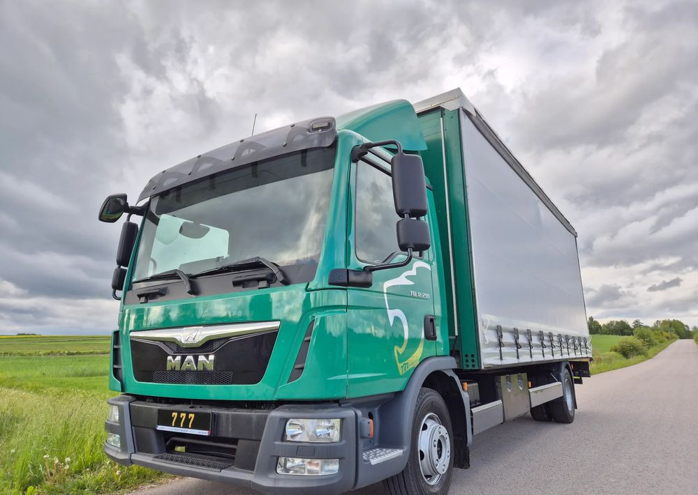 MAN TGL 12.250 6.2m AUTOMAT KLIMA z Niemiec ESP nowe opony EURO 6 / 4.75 rozstaw / zawiesie na wózek widłowy / TOP STAN / okazja nauka jazdy MOŻLIWOŚĆ DOSTOSOWANIA 12t - Kapellbil: bild 2 MAN TGL 12.250 6.2m AUTOMAT KLIMA z Niemiec ESP nowe opony EURO 6 / 4.75 rozstaw / zawiesie na wózek widłowy / TOP STAN / okazja nauka jazdy MOŻLIWOŚĆ DOSTOSOWANIA 12t - Kapellbil: bild 2