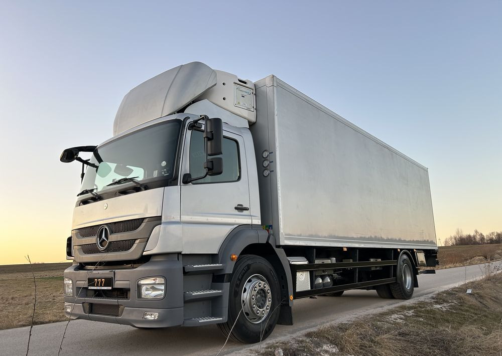 Mercedes-Benz Axor 1824 237000km !! TOP 8m 20 palet / z Niemiec / Euro 5 ! / agregat Carrier Supra 950 - Kylbil lastbil: bild 2 Mercedes-Benz Axor 1824 237000km !! TOP 8m 20 palet / z Niemiec / Euro 5 ! / agregat Carrier Supra 950 - Kylbil lastbil: bild 2