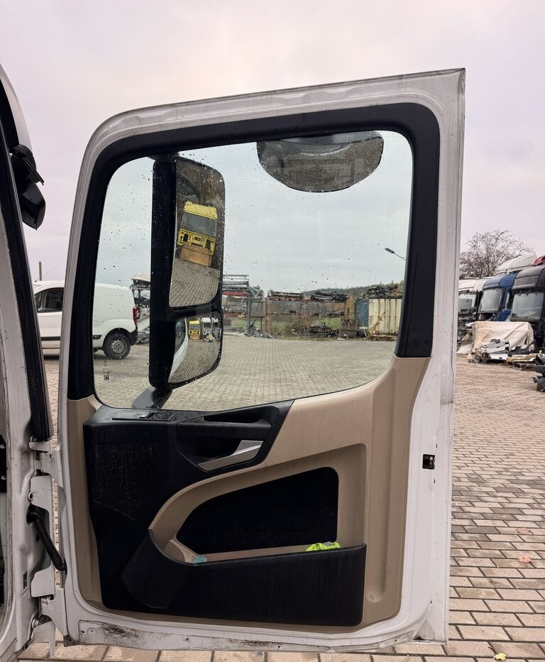 Mercedes-Benz ACTROS MP 4 PRAWE truck - Dörr och reservdelar för Lastbil: bild 2 Mercedes-Benz ACTROS MP 4 PRAWE truck - Dörr och reservdelar för Lastbil: bild 2