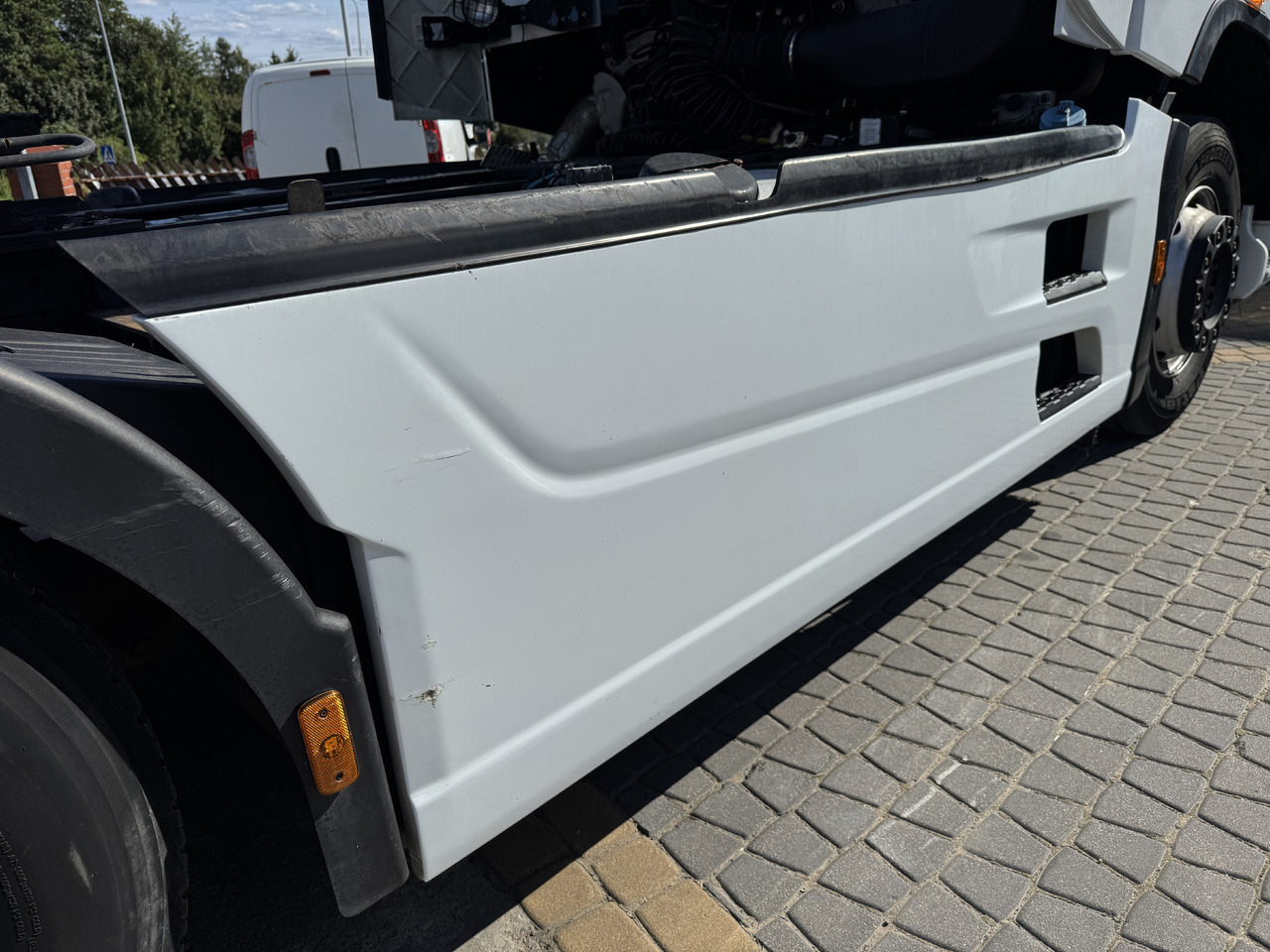 Ford F-Max - Aerodynamik/ Spoiler: bild 3 Ford F-Max - Aerodynamik/ Spoiler: bild 3