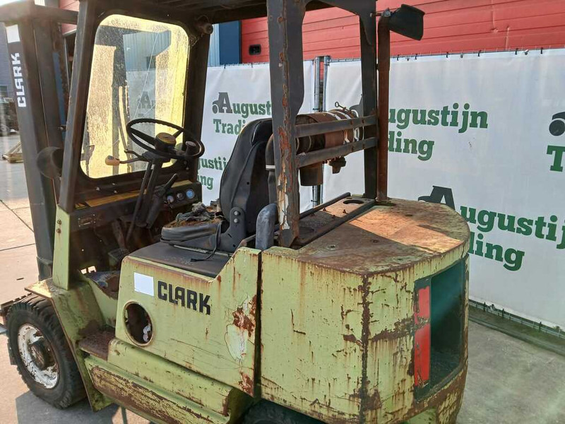 Clark DPS 25 - Dieseltruck: bild 2 Clark DPS 25 - Dieseltruck: bild 2