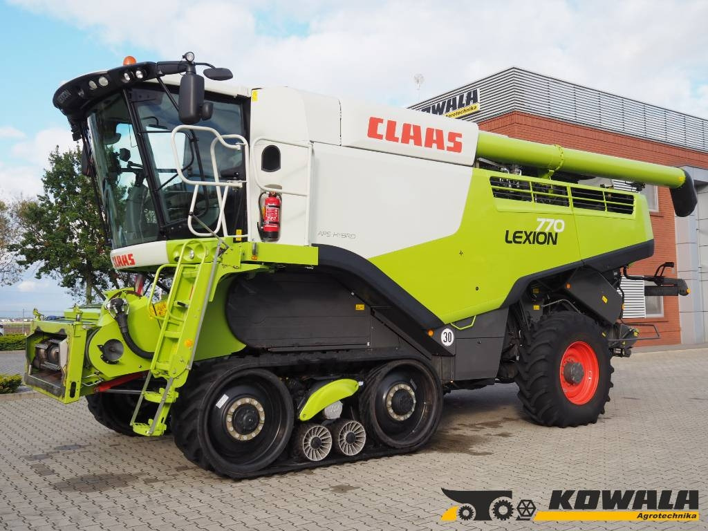 Claas Lexion 770 TT - Skördetröska: bild 1 Claas Lexion 770 TT - Skördetröska: bild 1