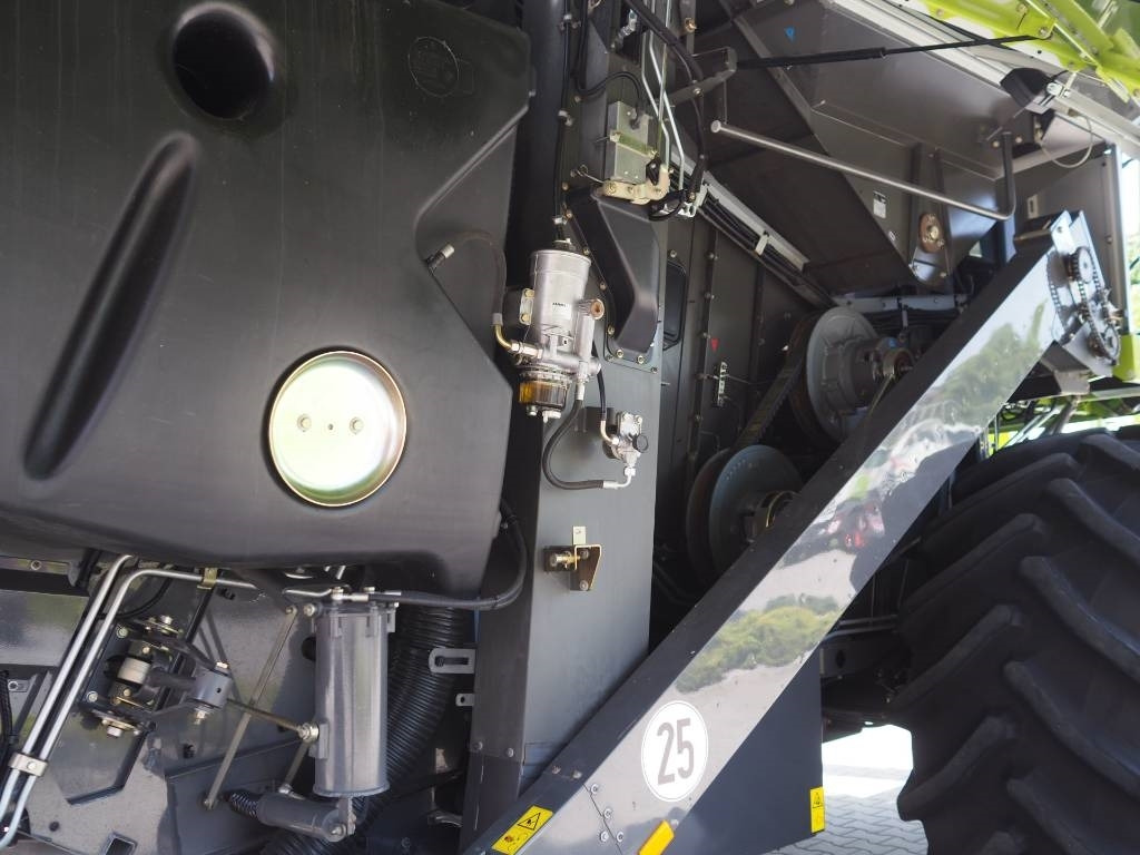 Skördetröska Claas Tucano 570 GPS + V770: bild 10