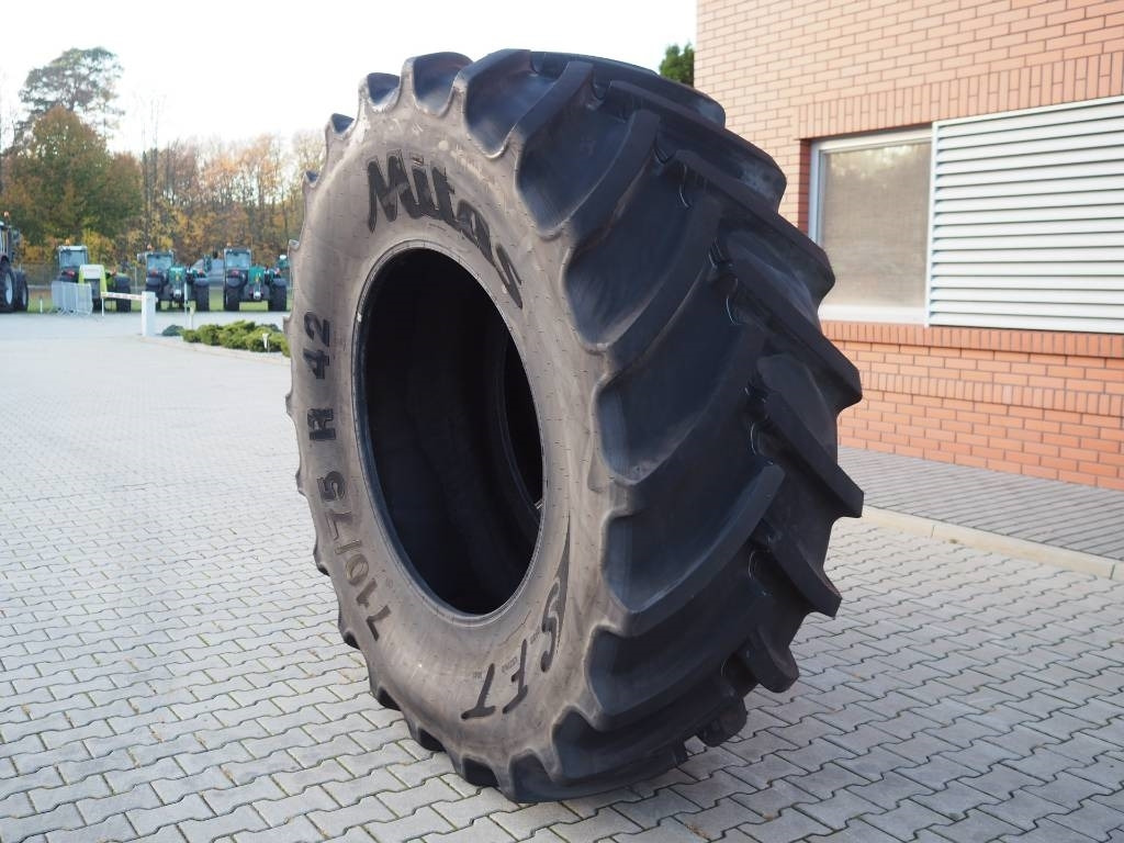 Mitas SFT 710/75 R42 - Däck för Lantbruksmaskiner: bild 3 Mitas SFT 710/75 R42 - Däck för Lantbruksmaskiner: bild 3
