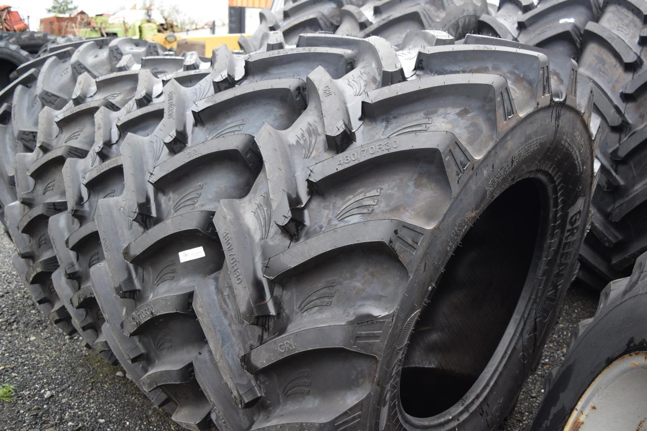 480/65R24 / 480/70R30 / 480/70R38 - Däck: bild 2 480/65R24 / 480/70R30 / 480/70R38 - Däck: bild 2