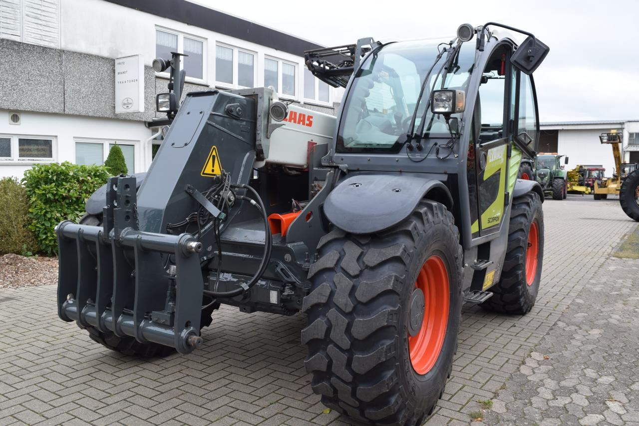 CLAAS SCORPION 7044 - Teleskoplastar: bild 2 CLAAS SCORPION 7044 - Teleskoplastar: bild 2