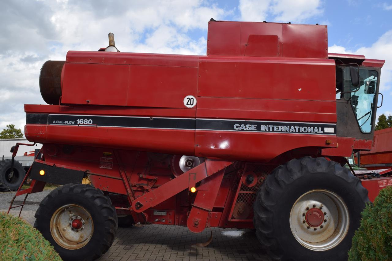 Case-IH 1680 Axial - Skördetröska: bild 4 Case-IH 1680 Axial - Skördetröska: bild 4