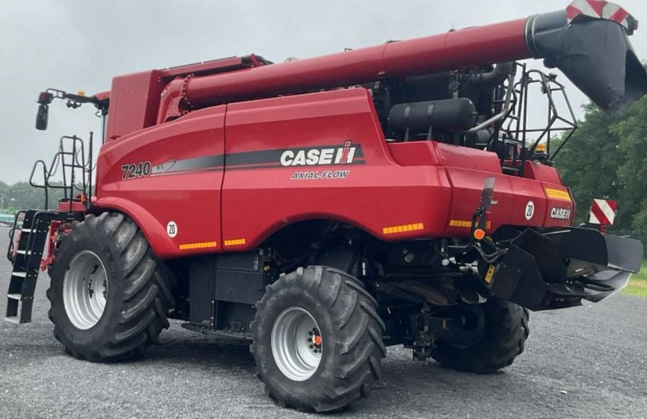 Case-IH 7240 Axial Flow - Skördetröska: bild 1 Case-IH 7240 Axial Flow - Skördetröska: bild 1