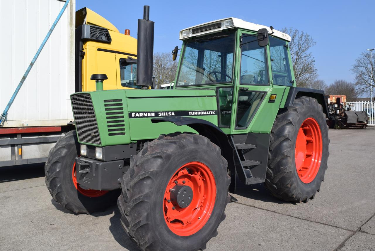 Fendt Farmer 311 LSA - Traktor: bild 2 Fendt Farmer 311 LSA - Traktor: bild 2