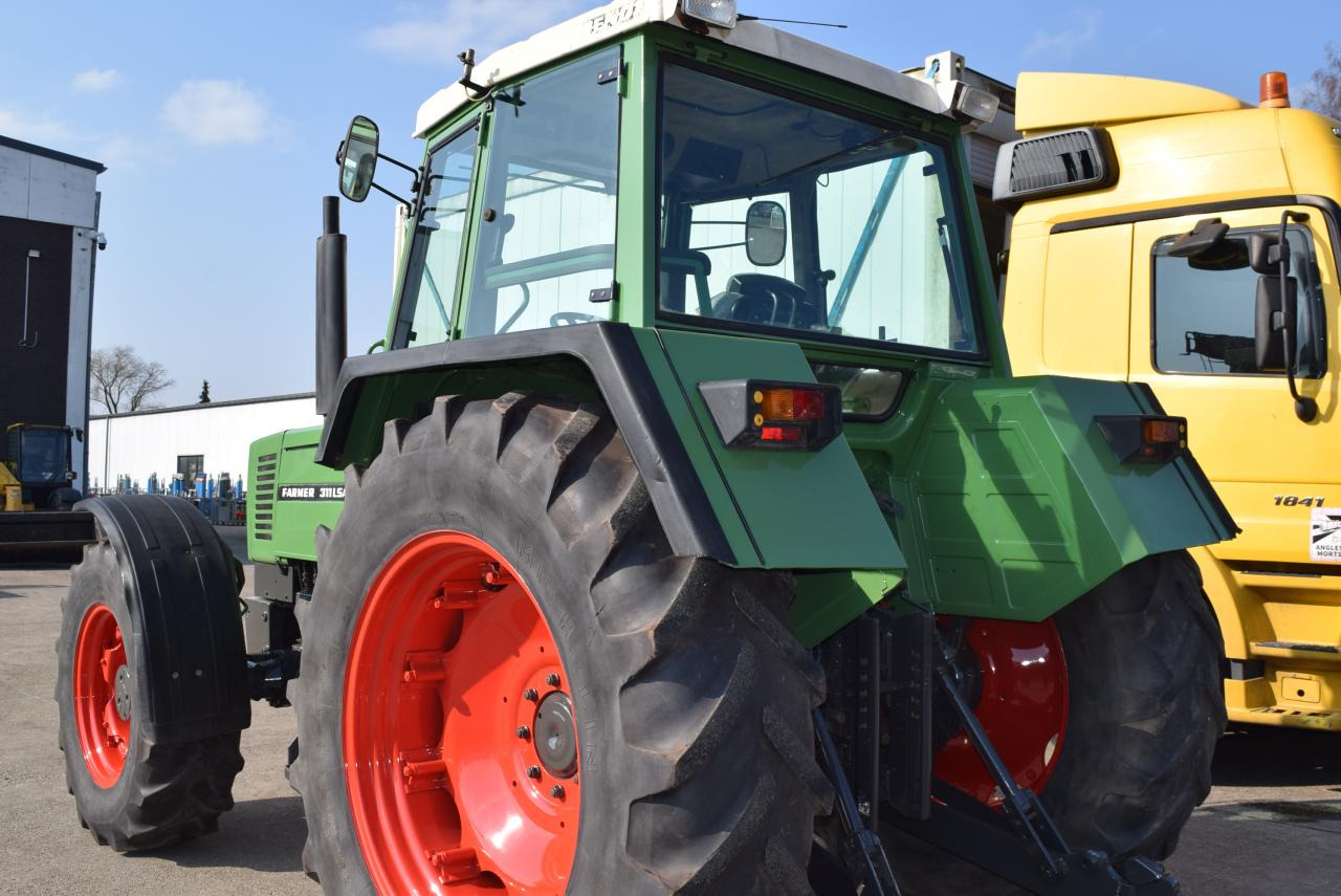Fendt Farmer 311 LSA - Traktor: bild 4 Fendt Farmer 311 LSA - Traktor: bild 4