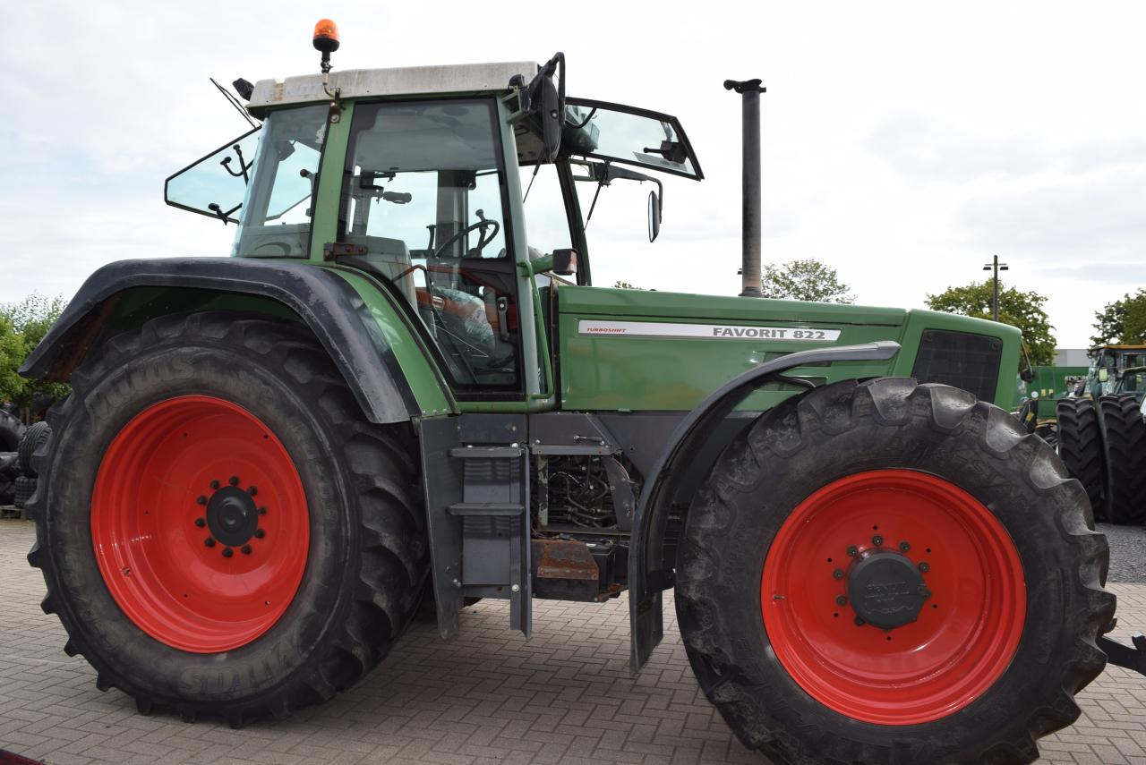 Fendt Favorit 822 - Traktor: bild 2 Fendt Favorit 822 - Traktor: bild 2