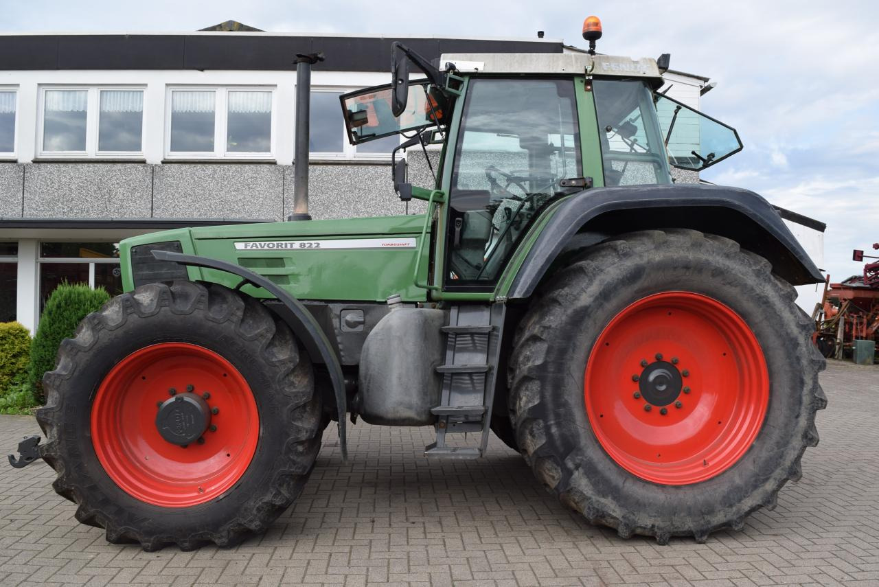Fendt Favorit 822 - Traktor: bild 1 Fendt Favorit 822 - Traktor: bild 1