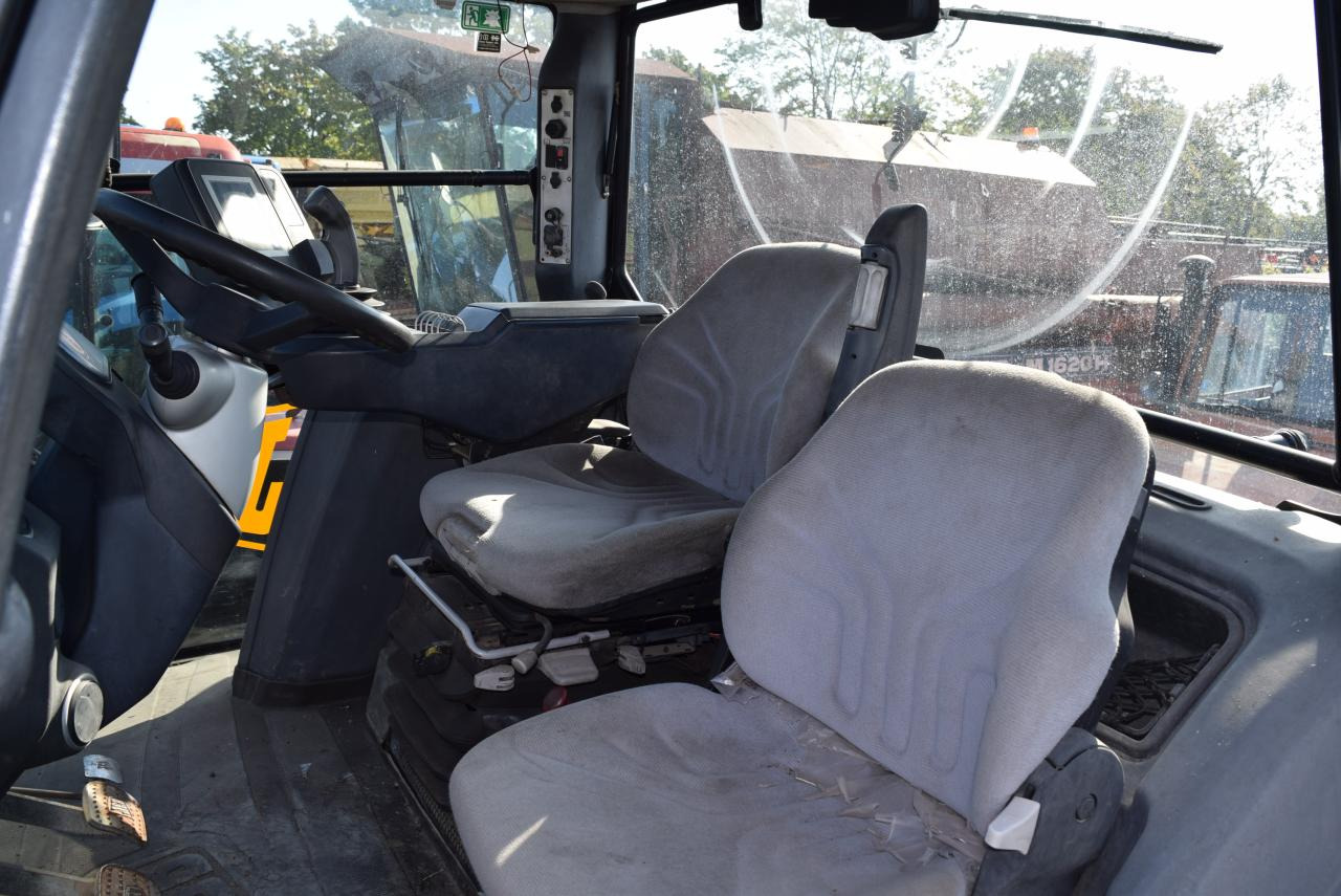 Traktor JCB Fastrac 8250: bild 6