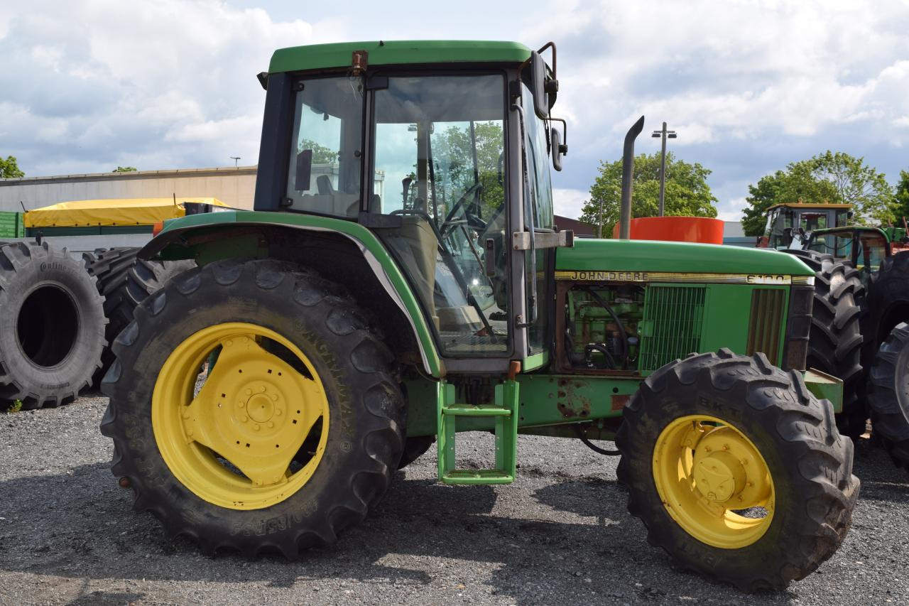 John Deere 6100 - Traktor: bild 1 John Deere 6100 - Traktor: bild 1