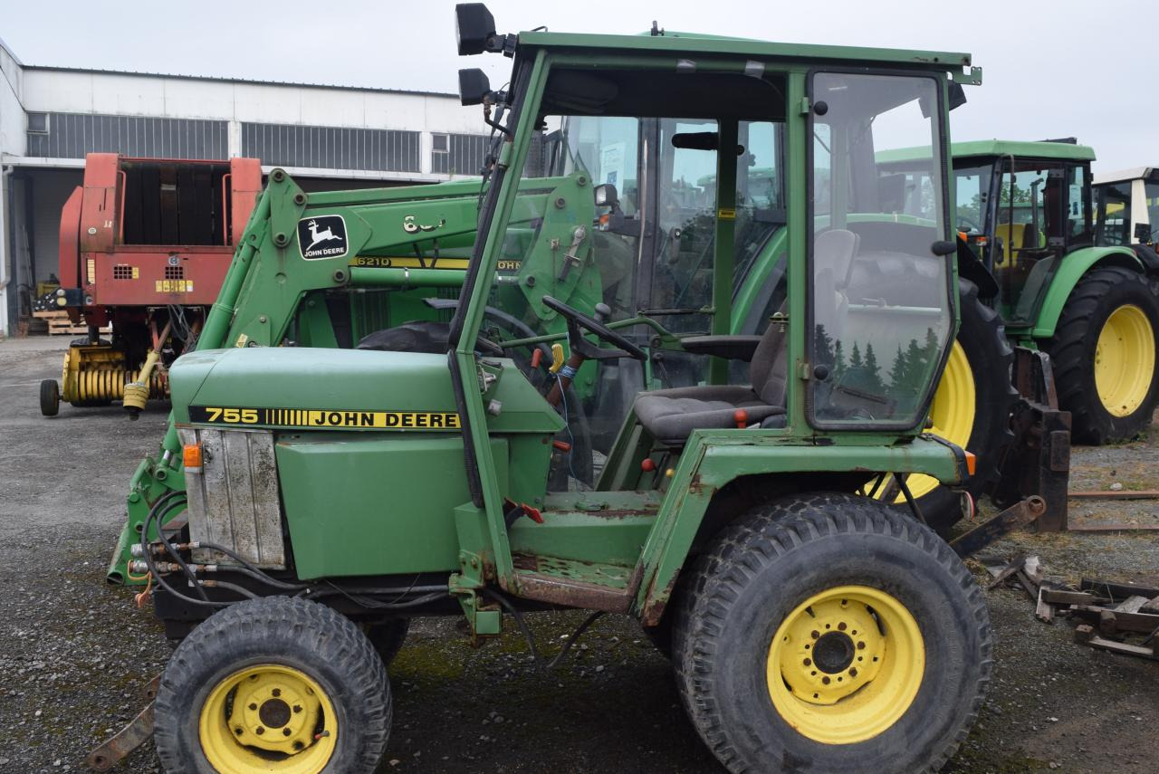 John Deere 755 - Traktor: bild 2 John Deere 755 - Traktor: bild 2