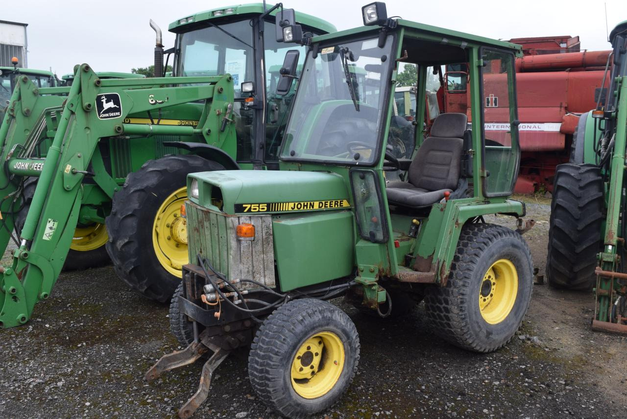 John Deere 755 - Traktor: bild 1 John Deere 755 - Traktor: bild 1