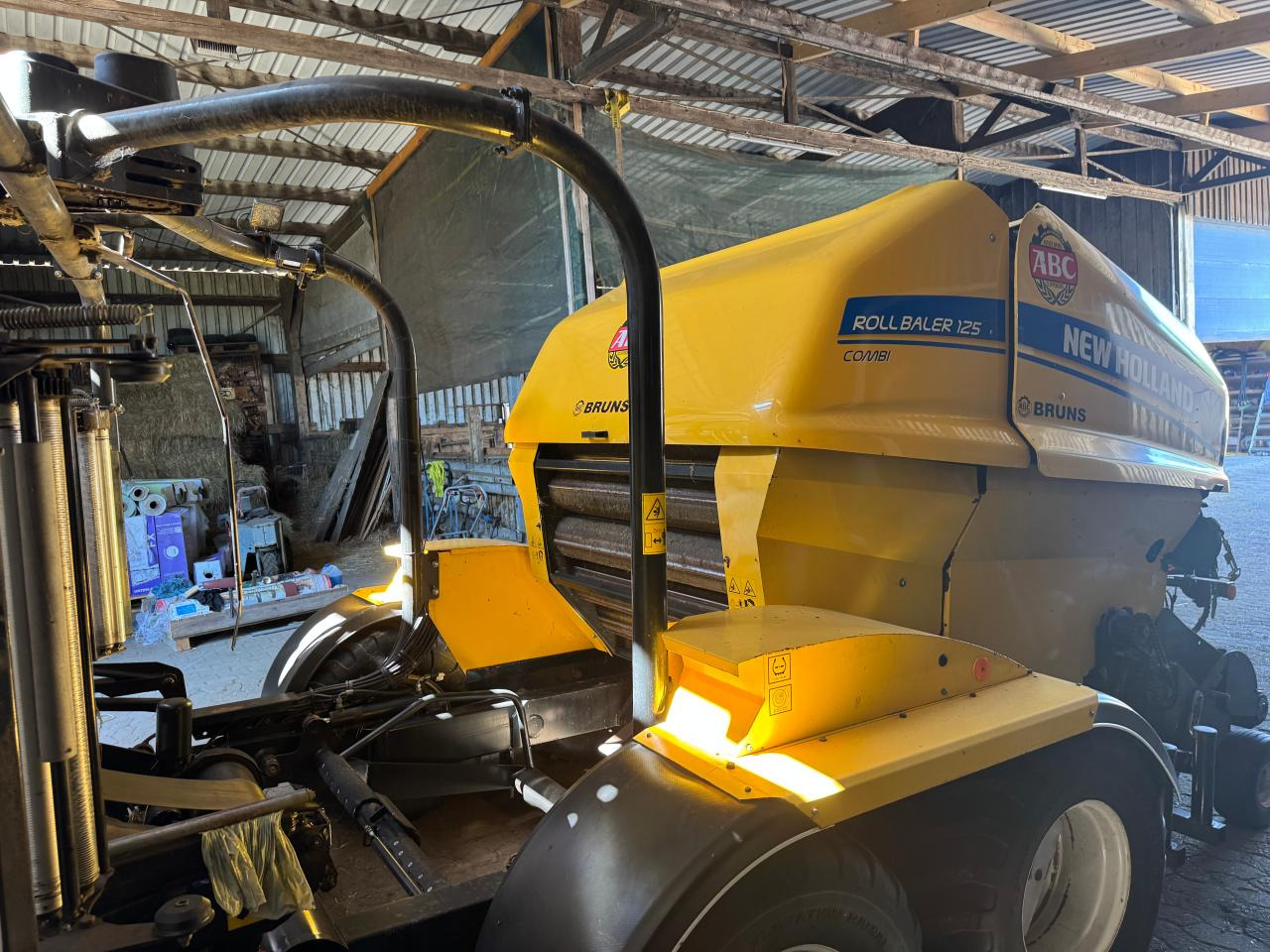 New Holland Rooll Baler 125 Combi - Rundbalspress: bild 5 New Holland Rooll Baler 125 Combi - Rundbalspress: bild 5