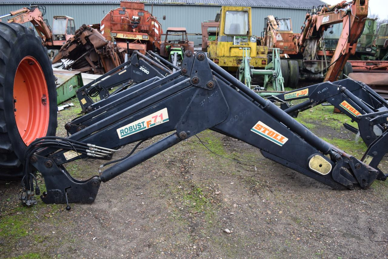 Stoll Robust F71 - Frontlastar för traktor: bild 1 Stoll Robust F71 - Frontlastar för traktor: bild 1