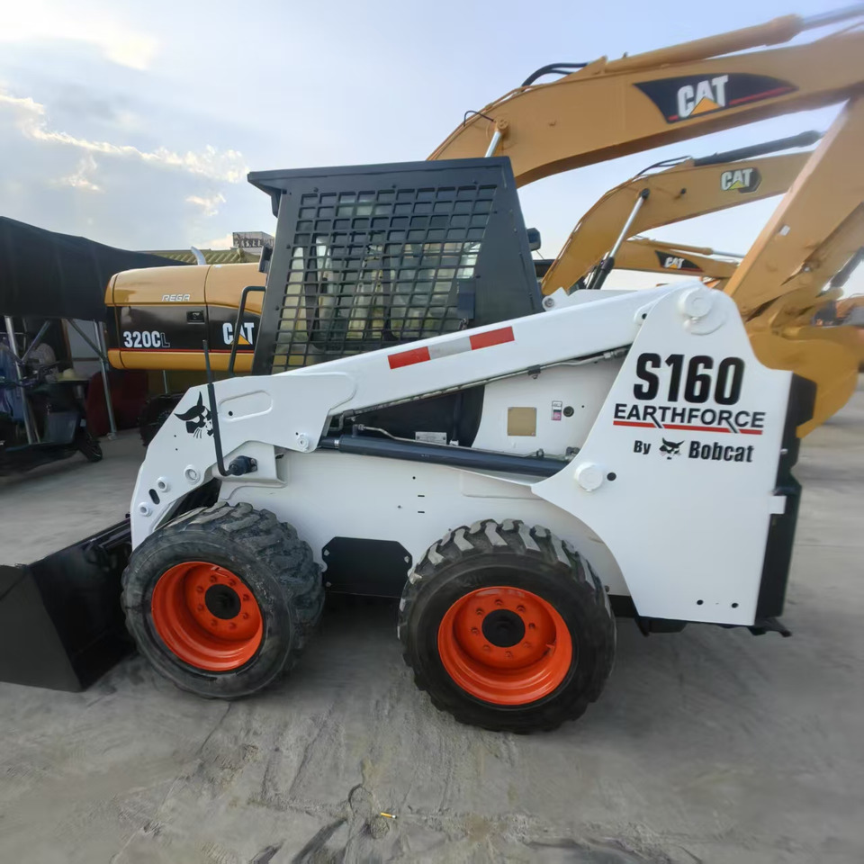 Bobcat S160 - Kompaktlastare/ Slirstyrda lastare: bild 1 Bobcat S160 - Kompaktlastare/ Slirstyrda lastare: bild 1