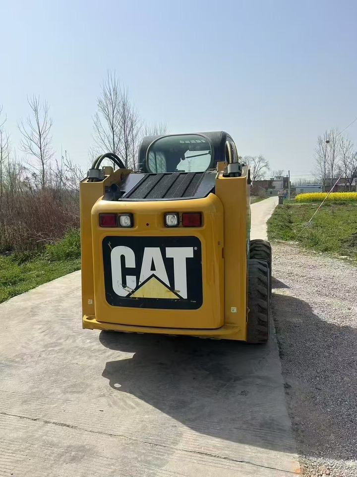 CATERPILLAR 246C - Kompaktlastare/ Slirstyrda lastare: bild 4 CATERPILLAR 246C - Kompaktlastare/ Slirstyrda lastare: bild 4