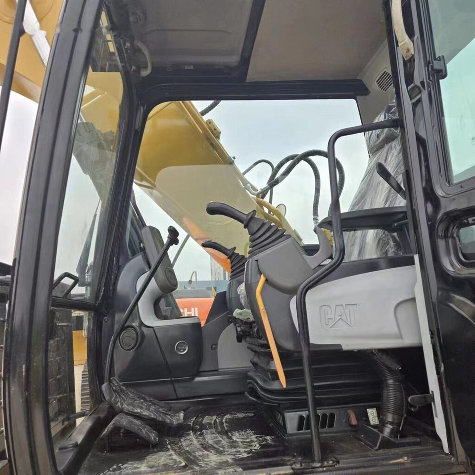 Bandgrävare Caterpillar 315D2GC: bild 9