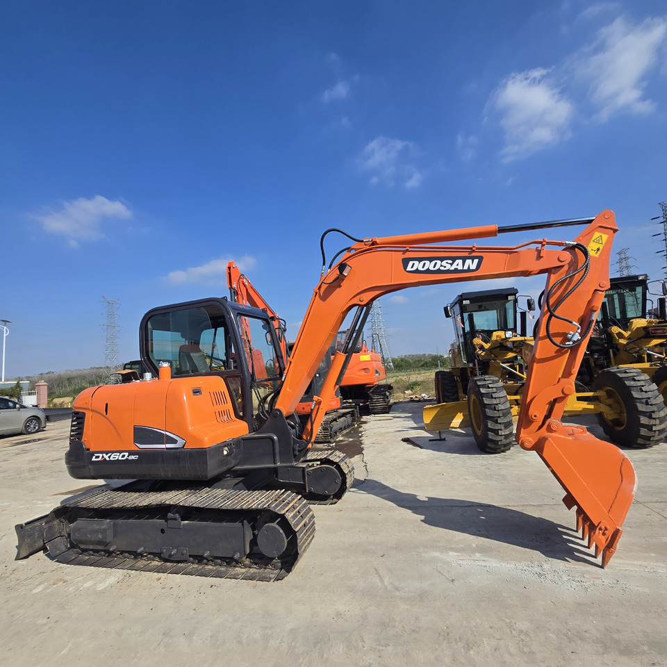 Doosan DX60 - Minigrävmaskin: bild 3 Doosan DX60 - Minigrävmaskin: bild 3