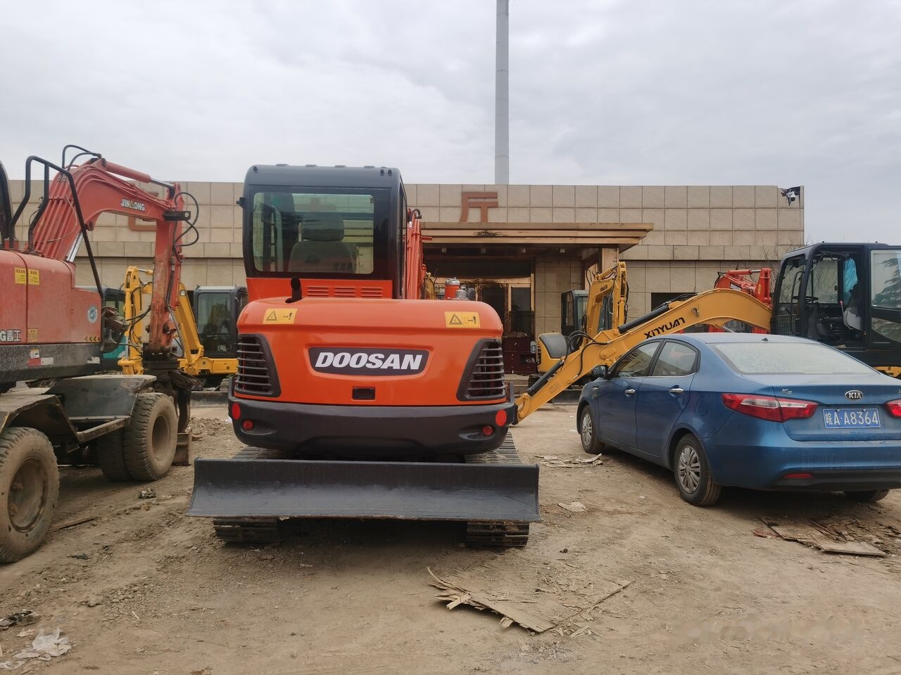 Doosan DX60 - Minigrävmaskin: bild 4 Doosan DX60 - Minigrävmaskin: bild 4