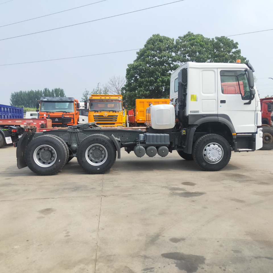 SINOTRUK Trailer head - Dragbil: bild 5 SINOTRUK Trailer head - Dragbil: bild 5