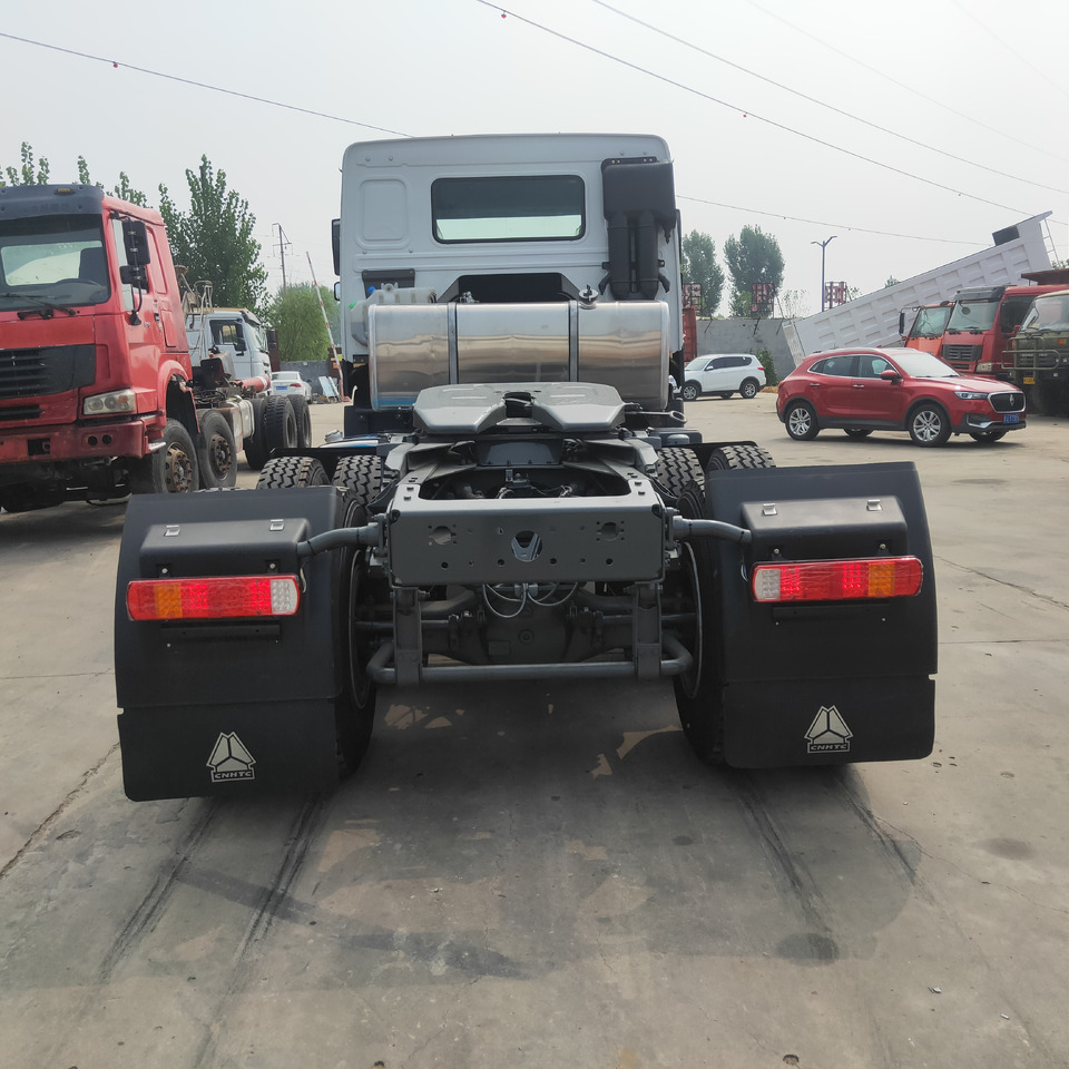 SINOTRUK Trailer head - Dragbil: bild 3 SINOTRUK Trailer head - Dragbil: bild 3