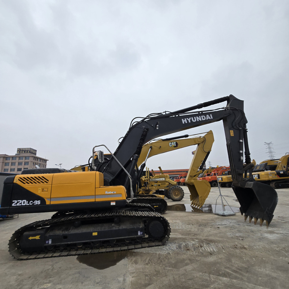 HYUNDAI R220LC-9S - Bandgrävare: bild 1 HYUNDAI R220LC-9S - Bandgrävare: bild 1