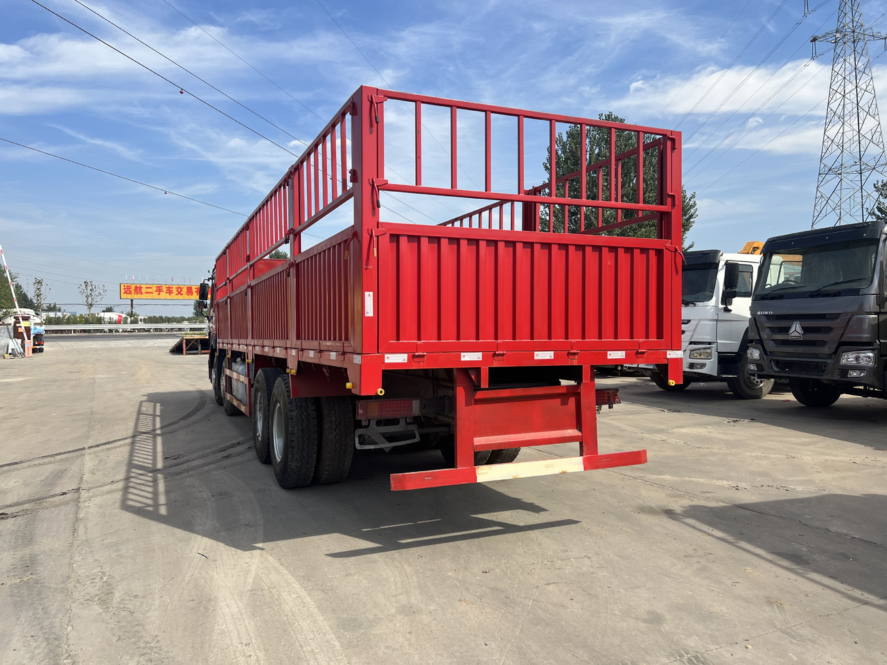 SINOTRUK HOWO 8*4 Fence Truck - Lastbil: bild 5 SINOTRUK HOWO 8*4 Fence Truck - Lastbil: bild 5