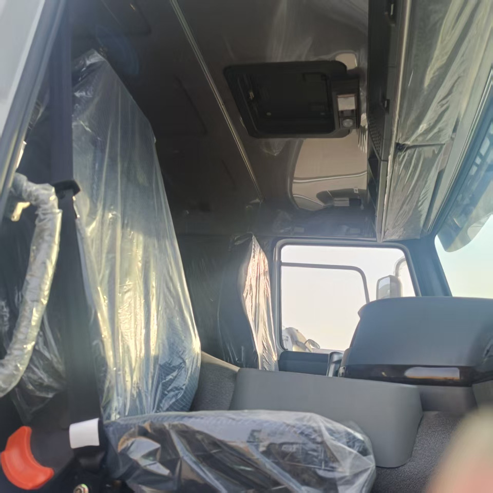 SINOTRUK HOWO - Lastbil: bild 2 SINOTRUK HOWO - Lastbil: bild 2