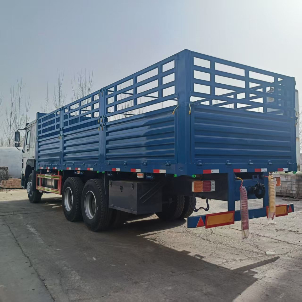 SINOTRUK HOWO - Lastbil: bild 3 SINOTRUK HOWO - Lastbil: bild 3