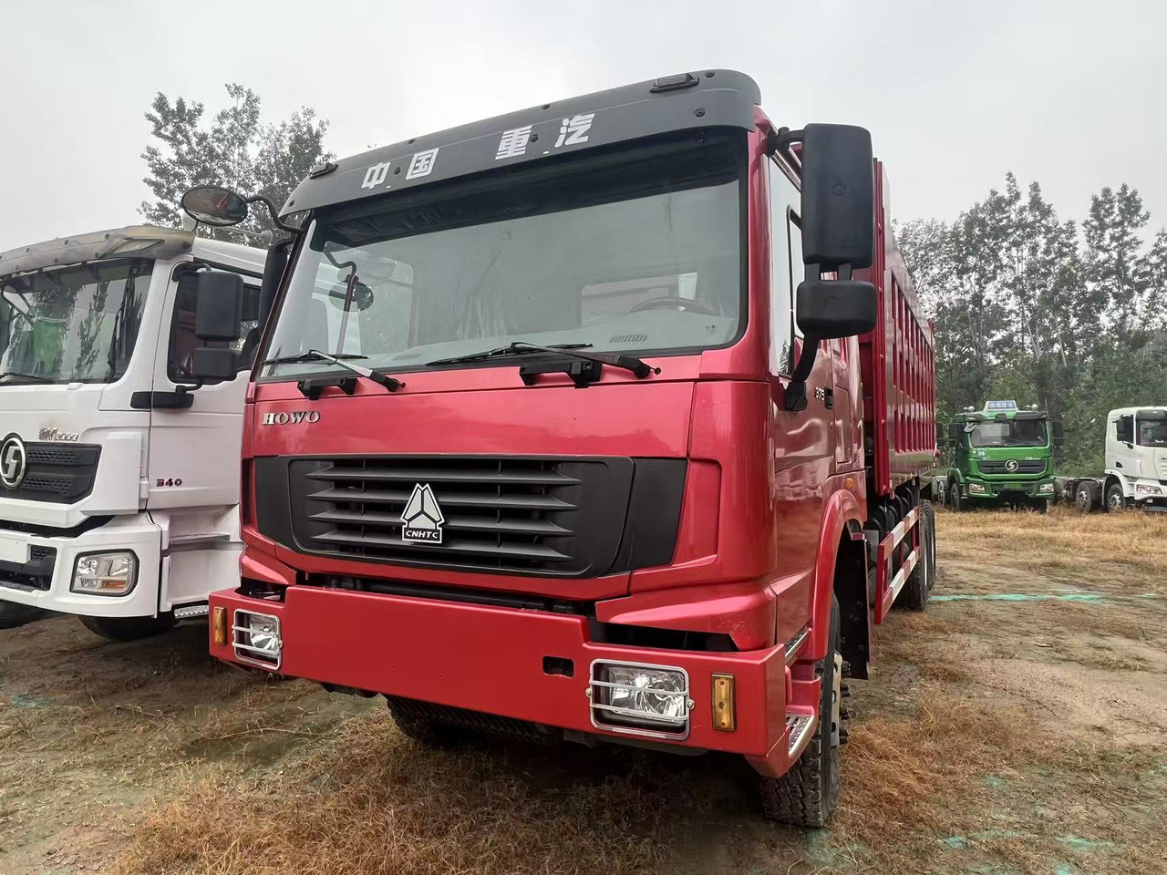 SINOTRUK HOWO - Lastbil: bild 3 SINOTRUK HOWO - Lastbil: bild 3