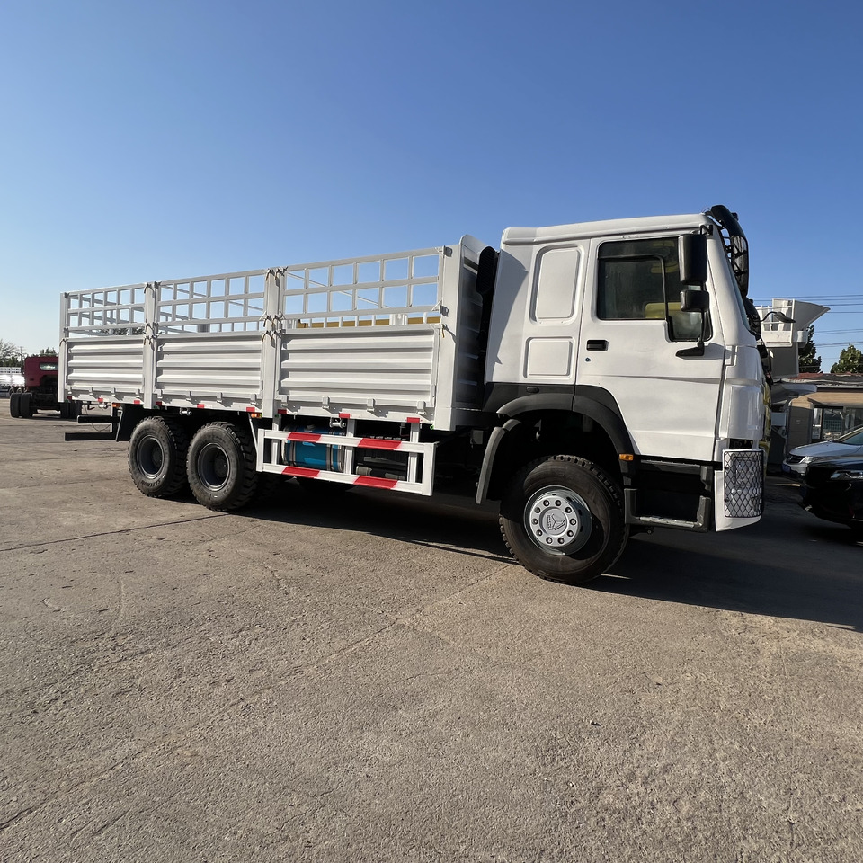 SINOTRUK HOWO - Lastbil: bild 1 SINOTRUK HOWO - Lastbil: bild 1