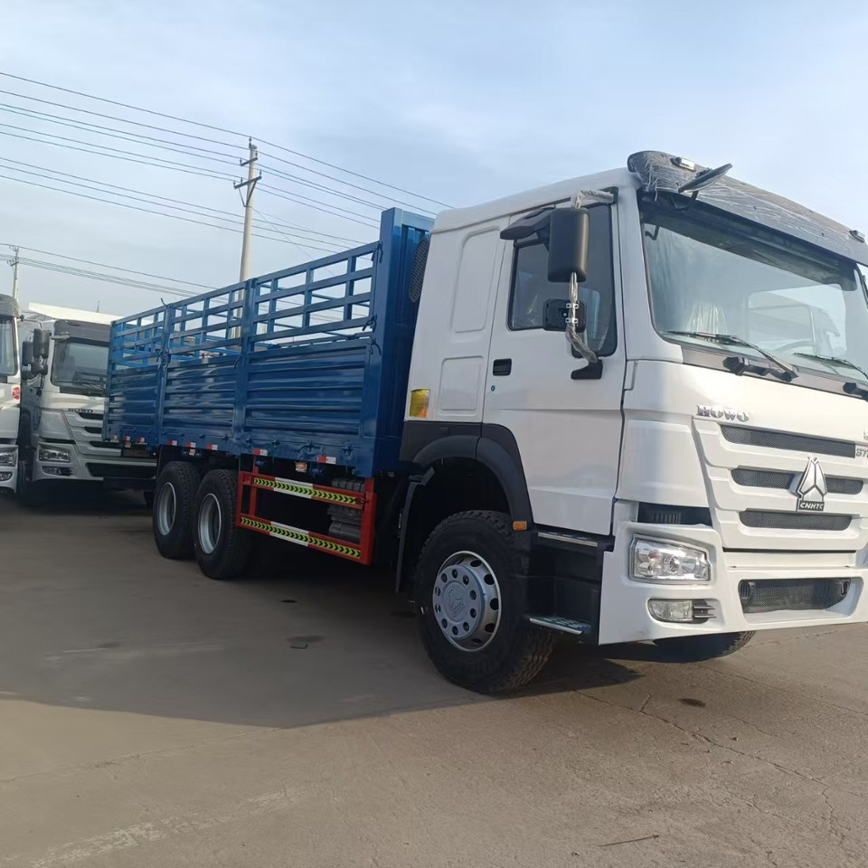 SINOTRUK HOWO - Lastbil: bild 1 SINOTRUK HOWO - Lastbil: bild 1