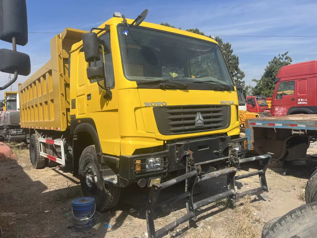 SINOTRUK HOWO 4x2 - Tippbil lastbil: bild 1 SINOTRUK HOWO 4x2 - Tippbil lastbil: bild 1