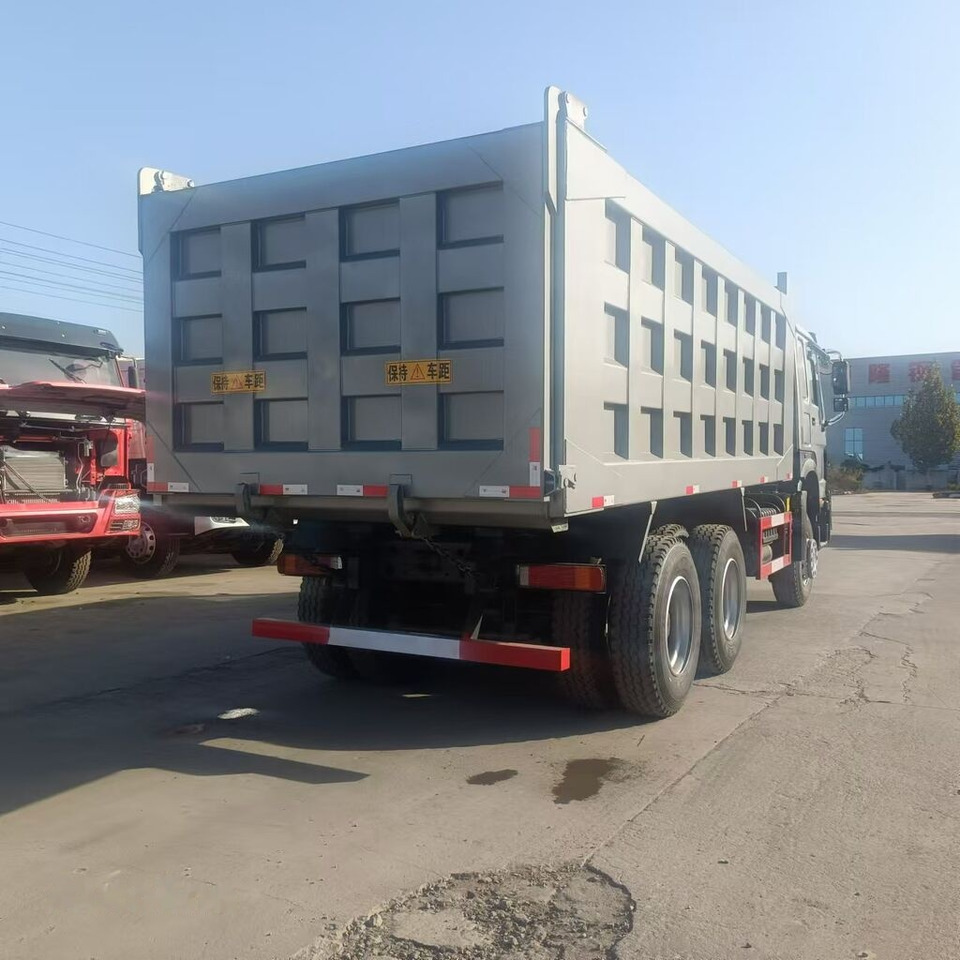 Sinotruk Howo 6*4 - Tippbil lastbil: bild 5 Sinotruk Howo 6*4 - Tippbil lastbil: bild 5