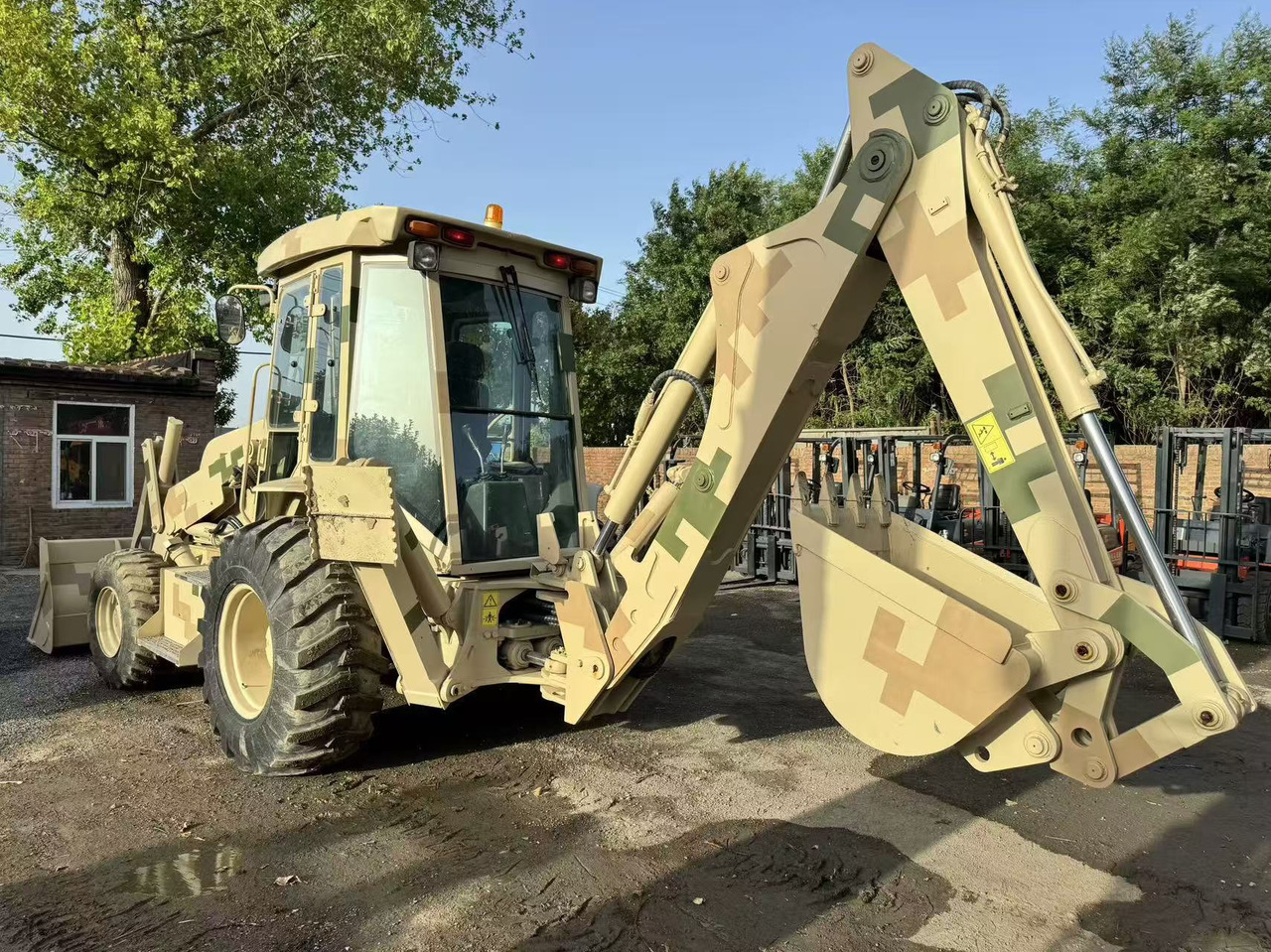 XCMG XT870 - Grävlastare: bild 4 XCMG XT870 - Grävlastare: bild 4